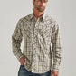 MEN'S WRANGLER RETRO® LONG SLEEVE SAWTOOTH SNAP POCKET WESTERN SHIRT IN SANDY PLAID