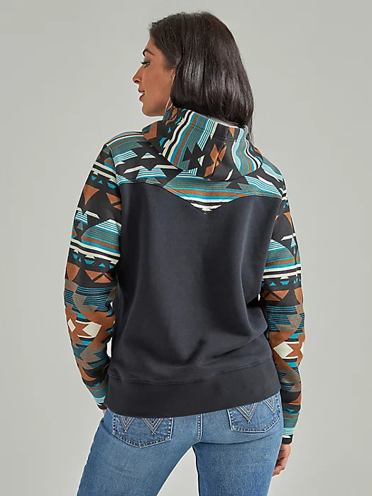 WOMEN'S WRANGLER RETRO® LOGO SOUTHWESTERN YOKE PULLOVER HOODIE IN BLACK