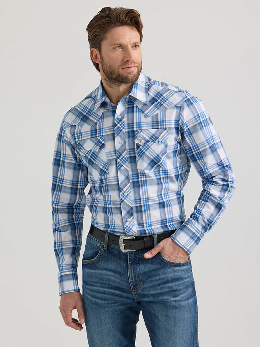 MEN'S WRANGLER RETRO® LONG SLEEVE SAWTOOTH SNAP POCKET WESTERN SHIRT IN BLUE DREAM