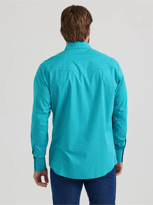 Men's Wrinkle Resist Long Sleeve Western Snap Plaid Shirt in Vibrant Turquoise