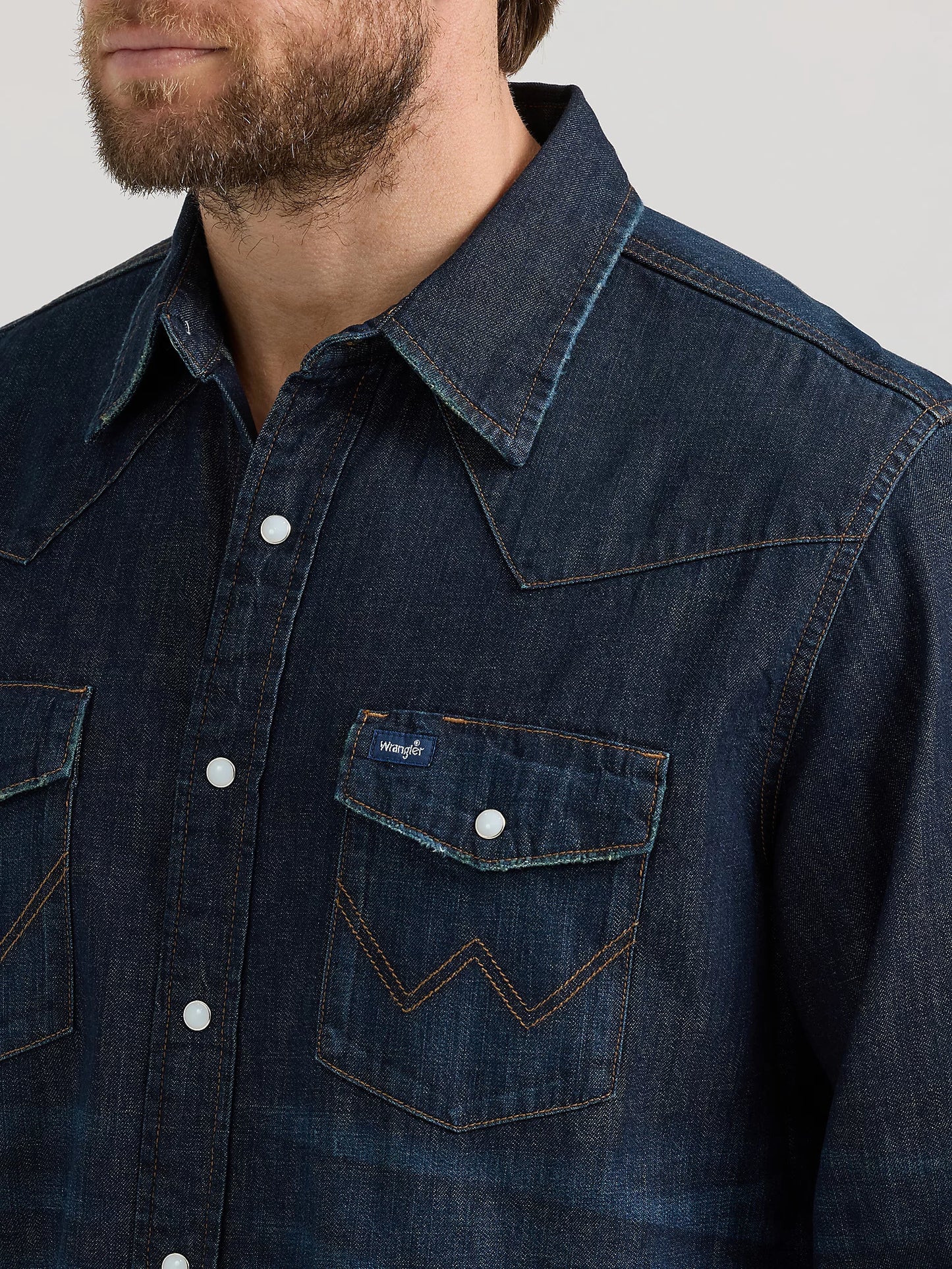 WRANGLER VINTAGE-INSPIRED WESTERN SNAP WORKSHIRT IN DARK WASH