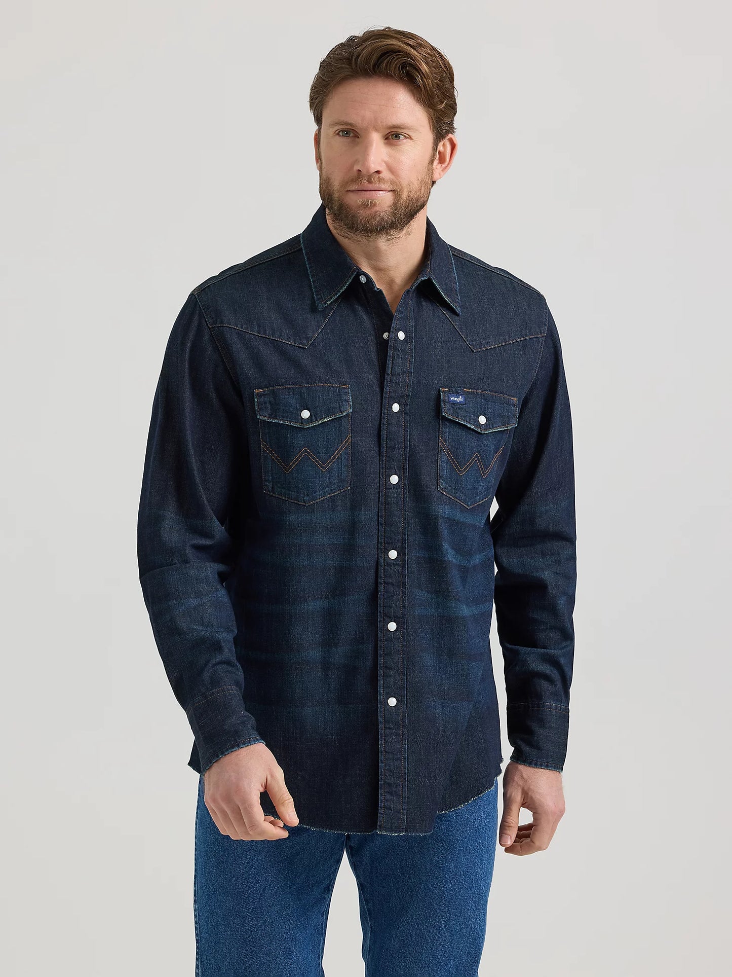 WRANGLER VINTAGE-INSPIRED WESTERN SNAP WORKSHIRT IN DARK WASH