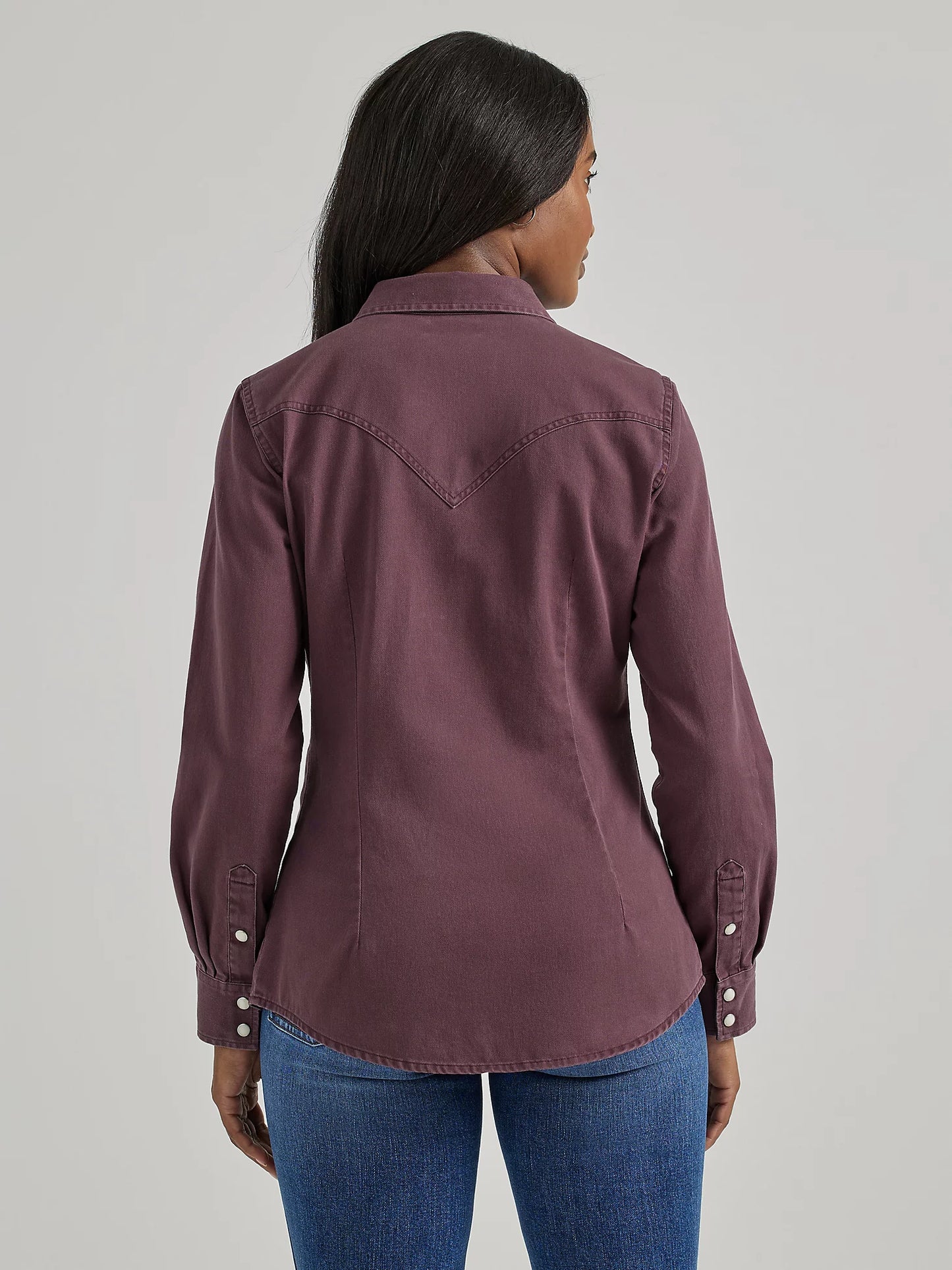 Women's Wrangler Retro® Long Sleeve Solid Western Snap Shirt