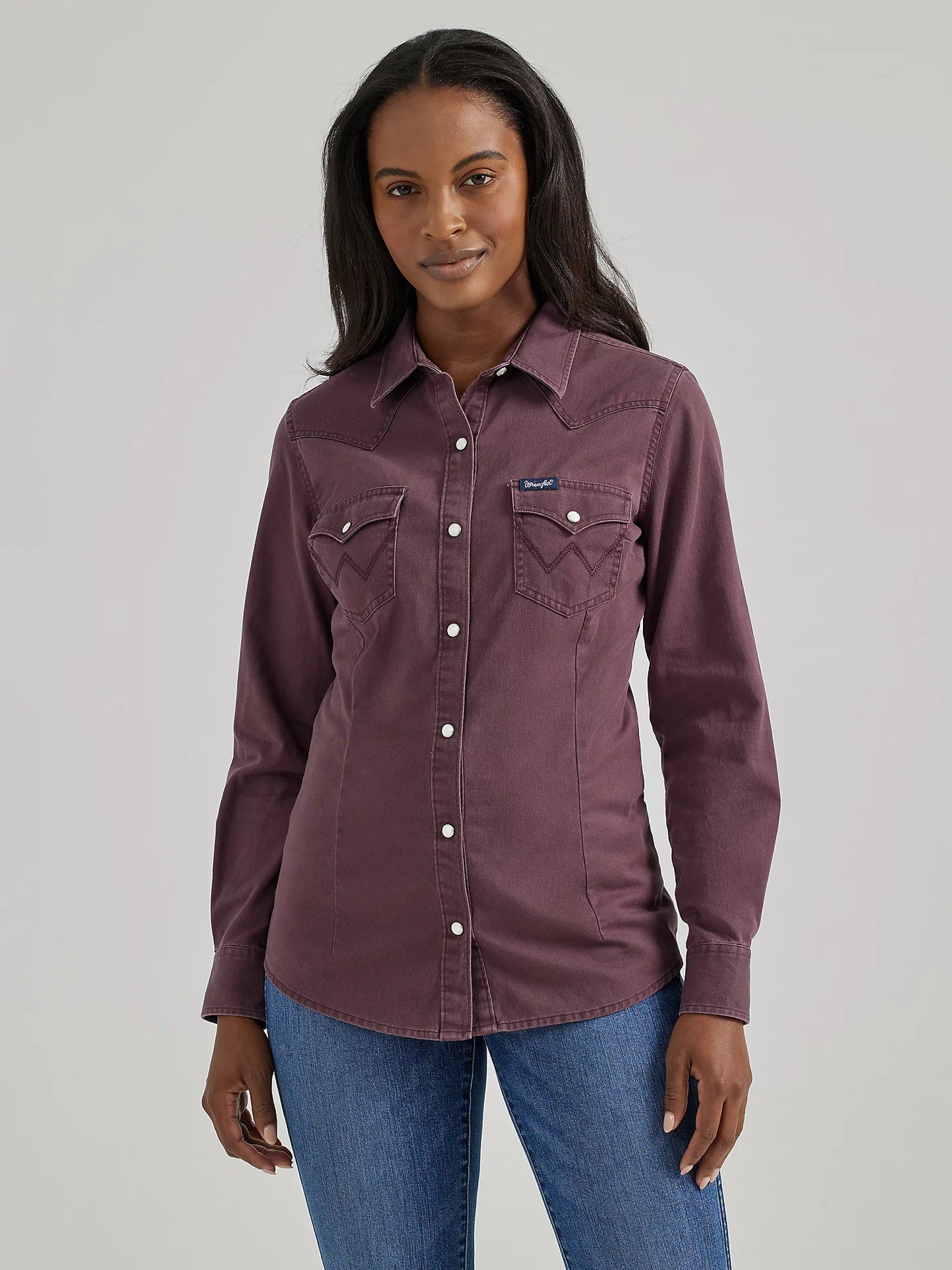 Women's Wrangler Retro® Long Sleeve Solid Western Snap Shirt